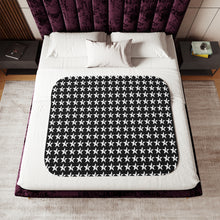 Load image into Gallery viewer, 1340 SHERPA BLANKET (50x60)