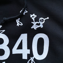 Load image into Gallery viewer, 1340 SUBURBS DOODLE - HOODIE (black friday 2022)
