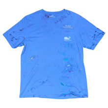 Load image into Gallery viewer, 1340 VINEYARD VINES - 1/1 HAND PAINTED TSHIRT - LARGE
